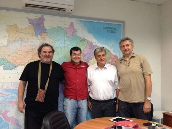 João Cayres e sindicalistas da FIOM / / Créditos: CNM/CUT João Cayres e sindicalistas da FIOM