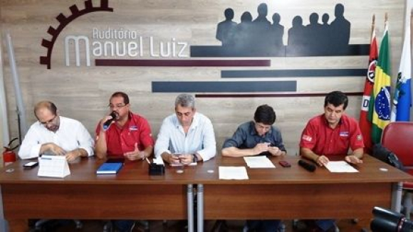  Dirigentes sindicais discutem futuro dos empregos na indústria naval brasileira