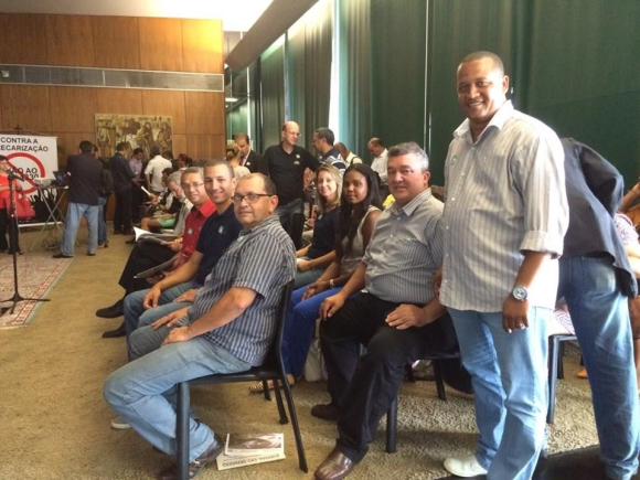 Dirigentes da CNM/CUT participaram do lançamento do dossiê lançado em Brasília