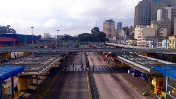 São Paulo: terminais de ônibus vazios com greve de motoristas