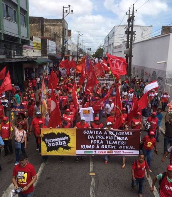 Fortaleza: ruas são dos trabalhadores