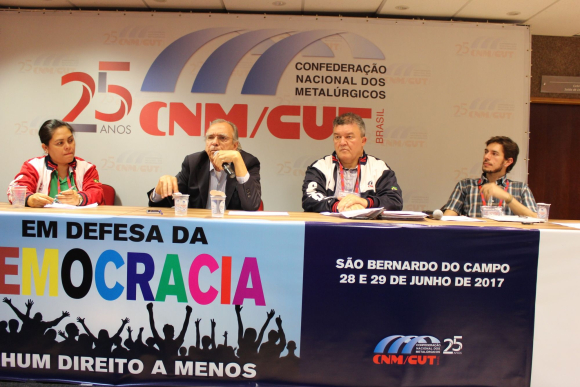 Mesa de debate da indústria 4.0 / / Créditos: CNM/CUT Mesa de debate da indústria 4.0