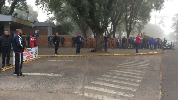 Paralisação também reivindicou aumento salarial / / Créditos: Divulgação Paralisação também reivindicou aumento salarial