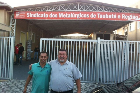 Hernani e Paulo Cayres, logo após a inscrição da chapa / / Créditos: Divulgação Hernani e Paulo Cayres, logo após a inscrição da chapa