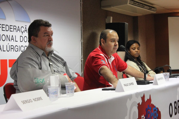 A partir da esq., Paulo Cayres, Vagner Freitas e Christiane dos Santos / / Créditos: CNM/CUT A partir da esq., Paulo Cayres, Vagner Freitas e Christiane dos Santos