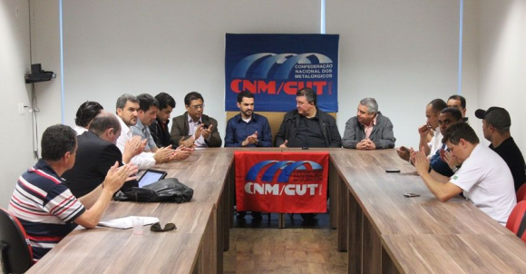 Os dirigentes na solenidade de filiação / / Créditos: CNM/CUT Os dirigentes na solenidade de filiação