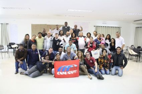 Durante a semana, turma discutiu temas polêmicos sobre racismo / / Créditos: CNM/CUT Durante a semana, turma discutiu temas polêmicos sobre racismo